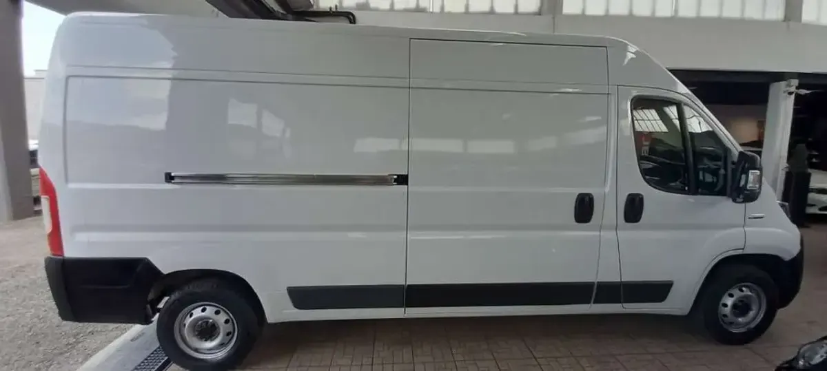 Usata Fiat Ducato 33 140 CV (102 kW) 2021 Bianco Furgone