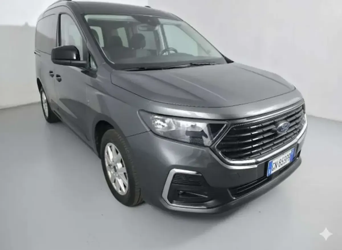 Usata Ford Tourneo Connect Titanium 122 CV (89 kW) 2023 Grigio Monovolume