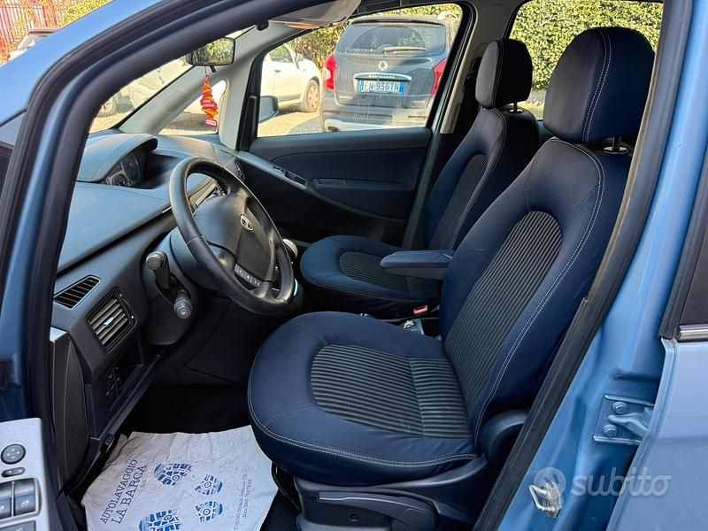 Usata Lancia Musa 2009 Blu Monovolume