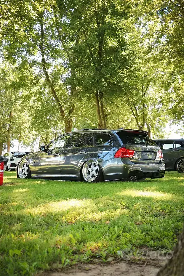 Usata BMW 330 Performance 245 CV (180 kW) 2005 Grigio Station wagon