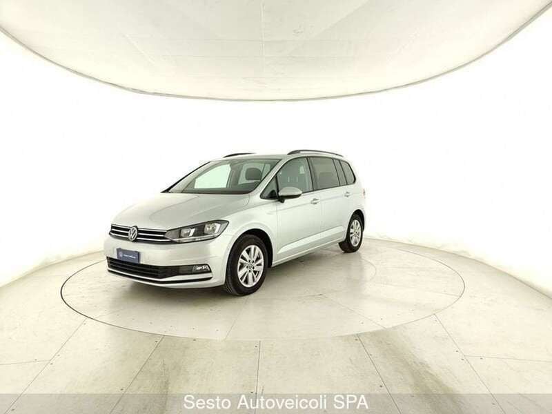 Argento Usata 2023 VW Touran Business Monovolume | 35.500 € (Molto cara) - Immagine 1/4