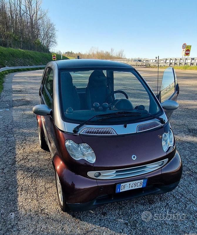 Usata Smart ForFour 95 CV (69 kW) 2006 Rosso Utilitaria