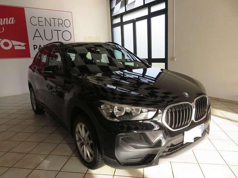 Usata BMW X1 Sport Line 116 CV (85 kW) 2022 Black pastello SUV