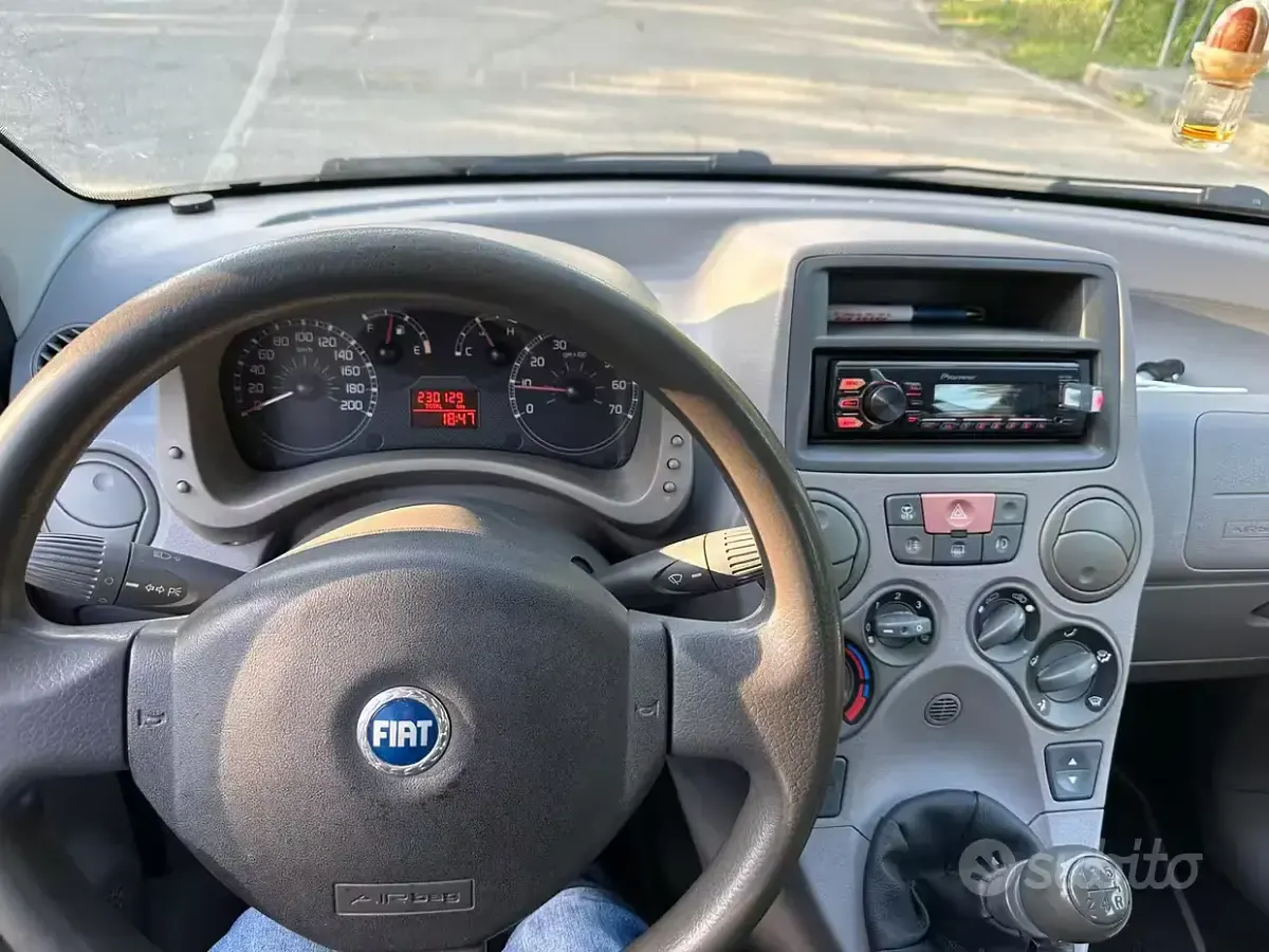 Usata Fiat Panda 69 CV (50 kW) 2005 Verde Utilitaria