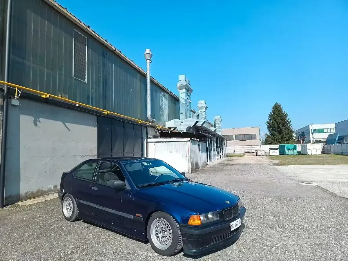 Usata BMW 325 143 CV (105 kW) 1997 Bluazzurro Coupé