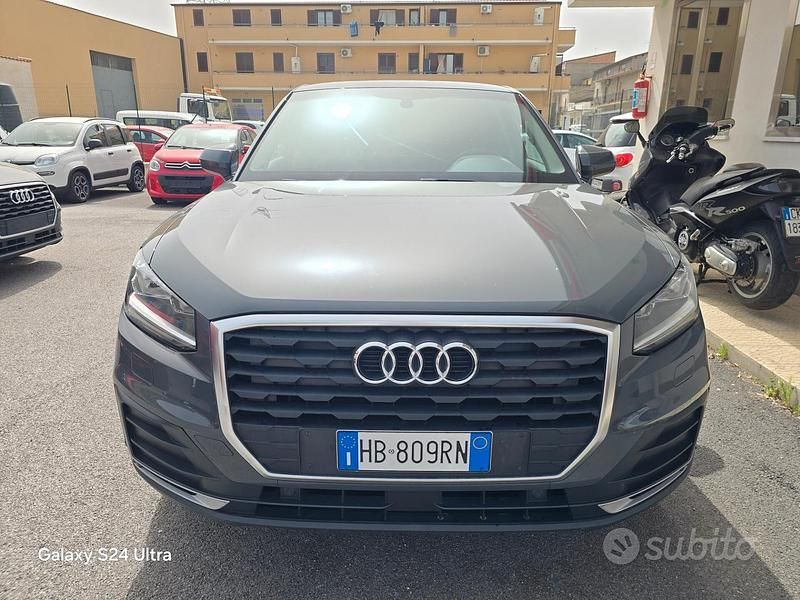 Usata Audi Q2 Admired 116 CV (85 kW) 2019 Grigio SUV