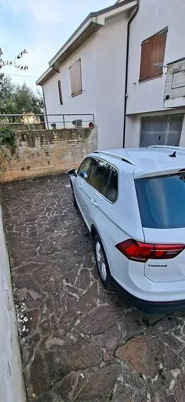 Usata VW Tiguan Business 116 CV (85 kW) 2018 Bianco SUV