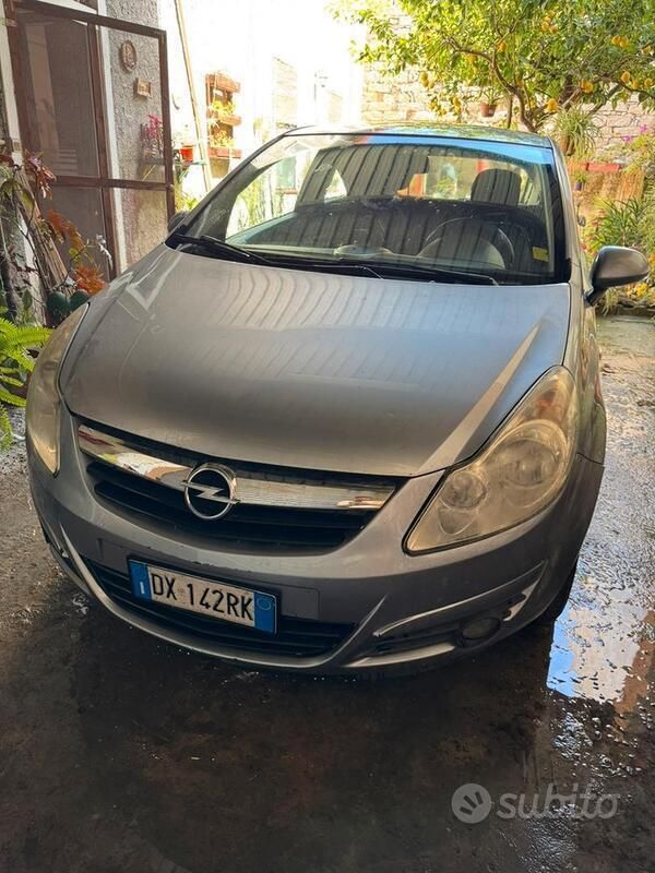 Usata Opel Corsa 95 CV (69 kW) 2009 Utilitaria