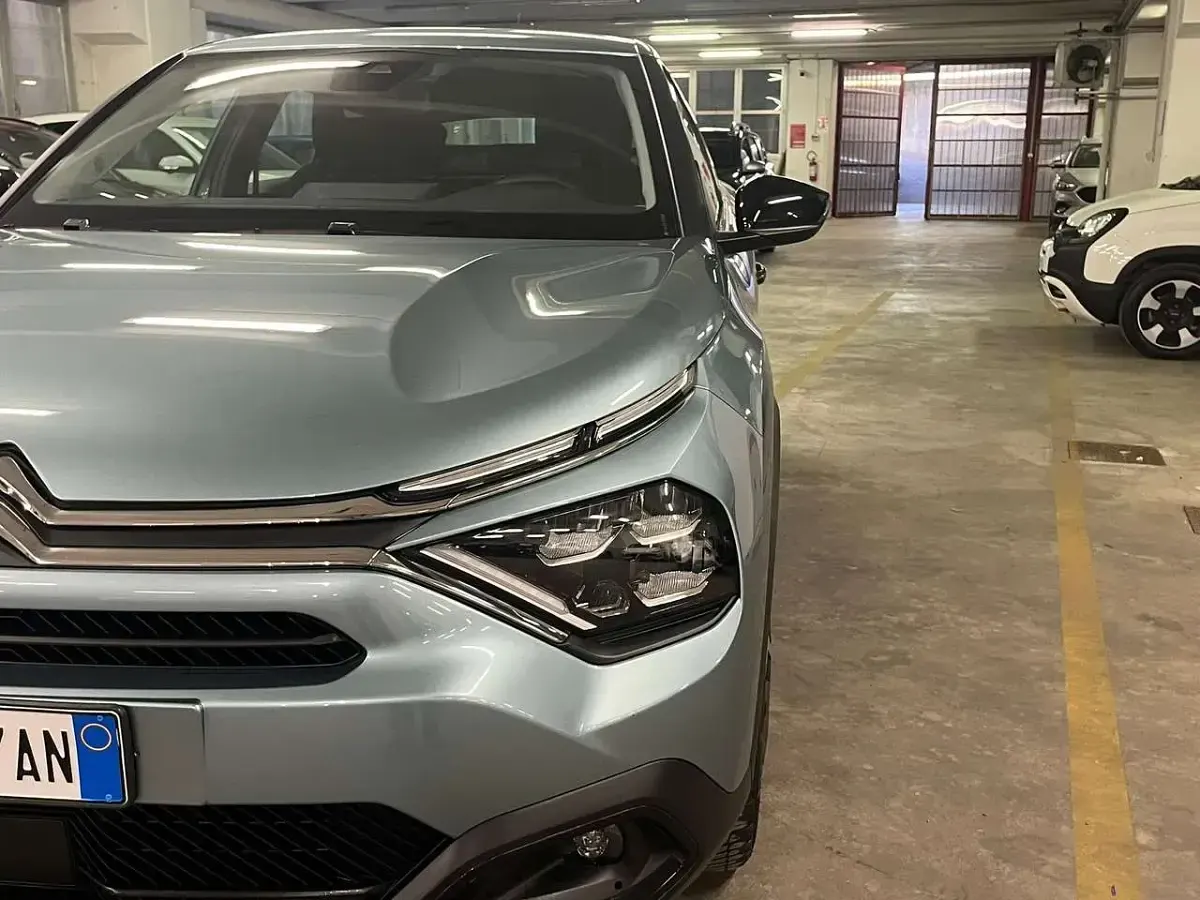 Usata Citroën C4 Feel 101 CV (74 kW) 2023 Azzurro met . SUV