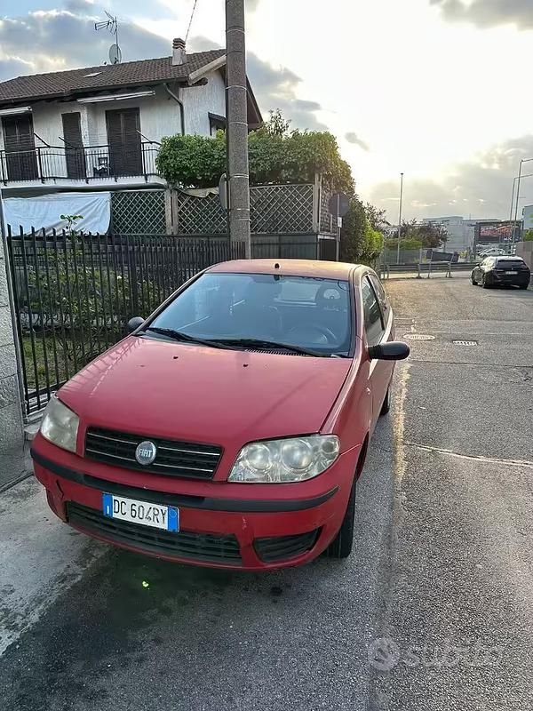 Usata Fiat Punto 69 CV (50 kW) 2006 Rosso Utilitaria