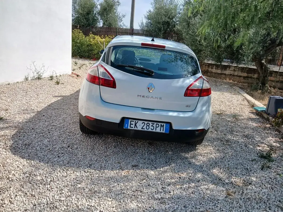 Usata Renault Mégane III 90 CV (66 kW) 2011 Bianco Berlina