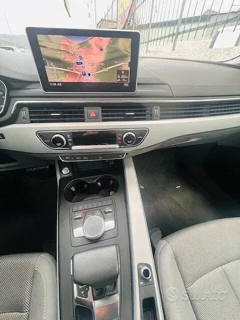 Usata Audi A4 S-Line 150 CV (110 kW) 2018 Bianco Station wagon