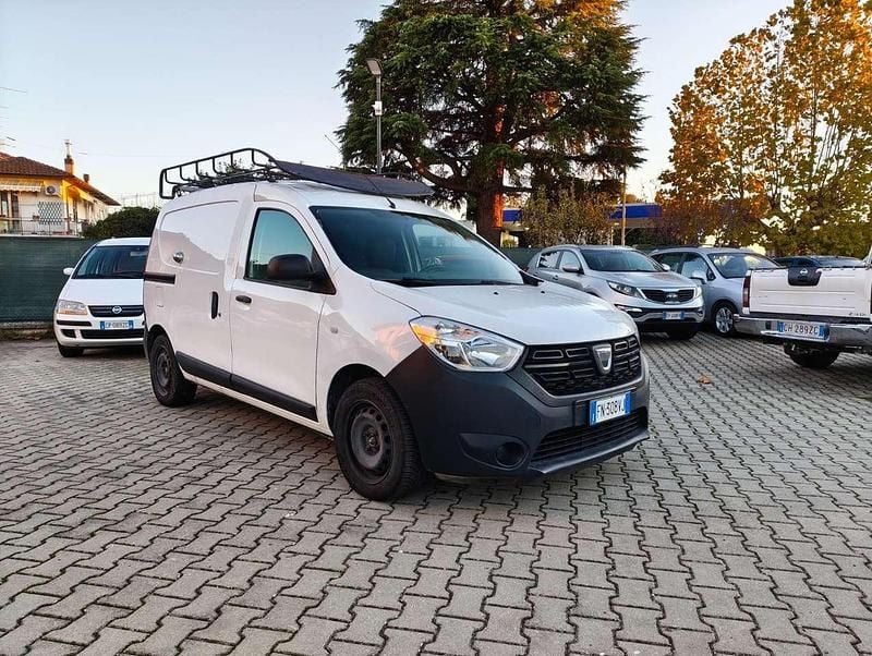 Bianco Usata 2018 Dacia Dokker Ambiance Furgone | 8250 € (Buon prezzo) - Immagine 1/4