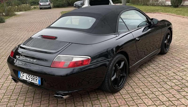 Usata Porsche 911 Carrera Cabriolet 320 CV (235 kW) 2002 Nero Cabrio