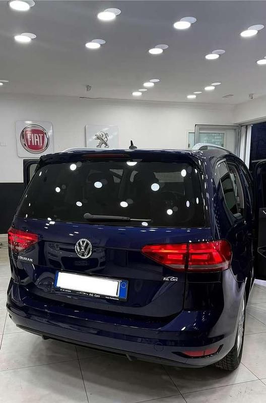 Usata VW Touran Trendline 116 CV (85 kW) 2019 Blu/azzurro Monovolume