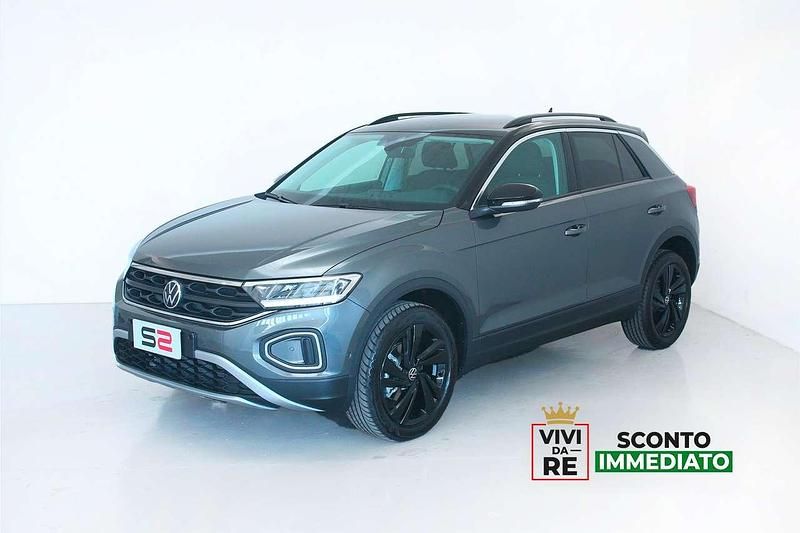 Grigio Nuova 2025 VW T-Roc Sportline SUV | 31.590 € (Buon prezzo) - Immagine 1/4