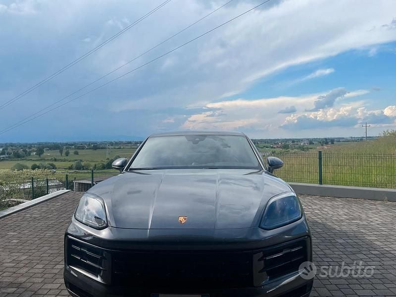 Grigio Usata 2023 Porsche Cayenne S Coupe Coupé | 115.000 € - Immagine 1/4
