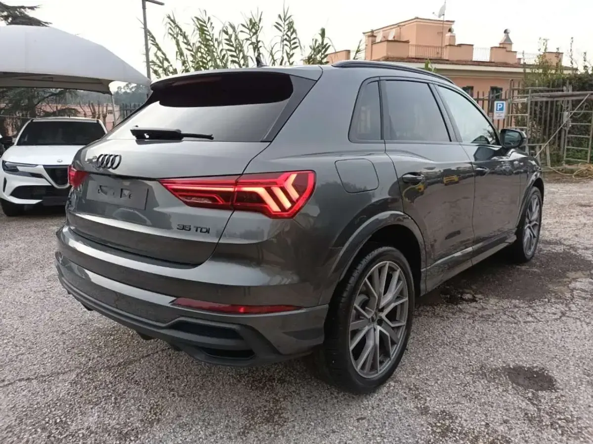 Usata Audi Q3 Ambiente 150 CV (110 kW) 2025 Gray SUV