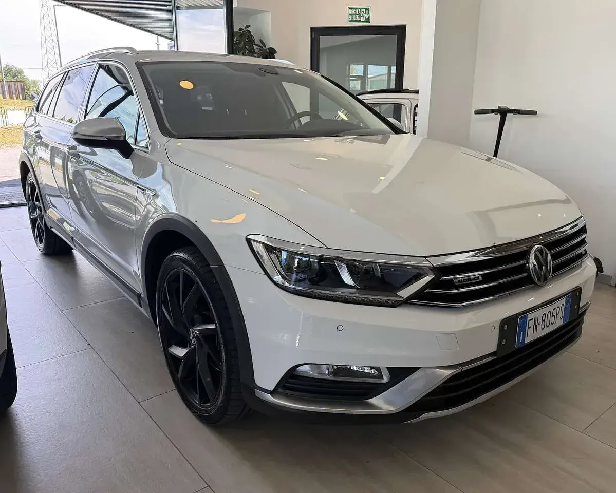Usata VW Passat Alltrack 190 CV (139 kW) 2018 Bianco Station wagon