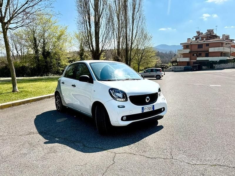 Usata Smart ForFour Brabus 71 CV (52 kW) 2019 Bianco Utilitaria