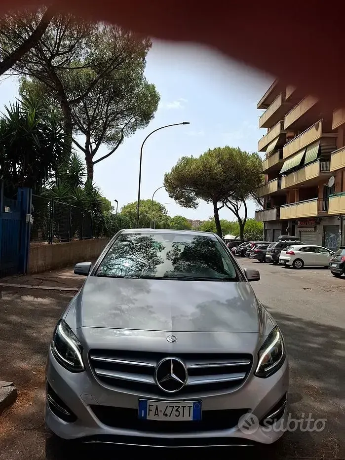 Usata Mercedes B180 109 CV (80 kW) 2015 Grigio Utilitaria