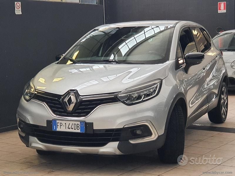 Usata Renault Captur Intens 110 CV (80 kW) 2018 Grigio SUV