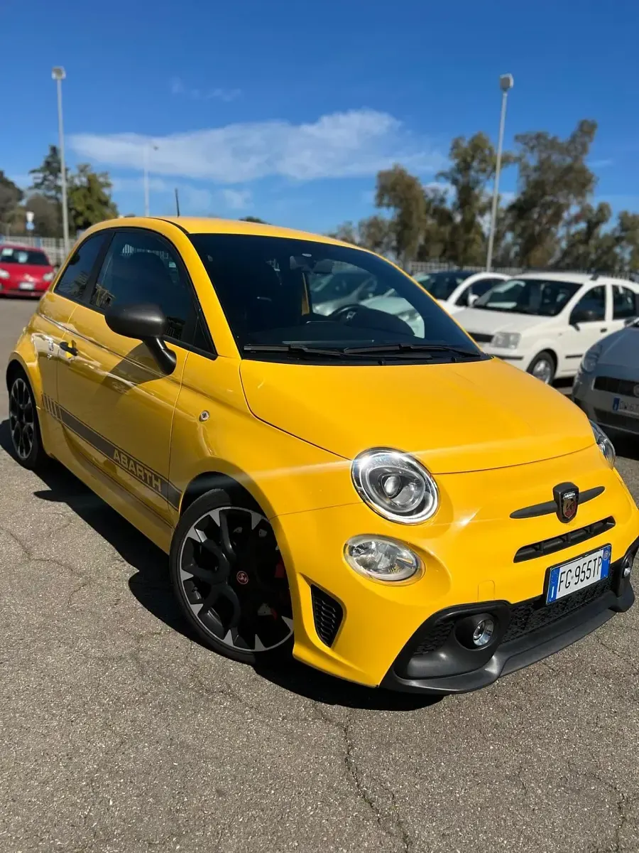 Usata Abarth 595 Competizione 180 CV (132 kW) 2017 Giallo Berlina