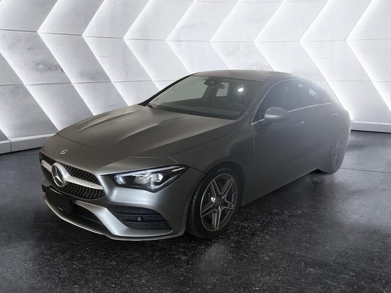 Grigio scuro Usata 2022 Mercedes CLA200 Premium Coupé | 31.900 € (Super prezzo) - Immagine 1/4