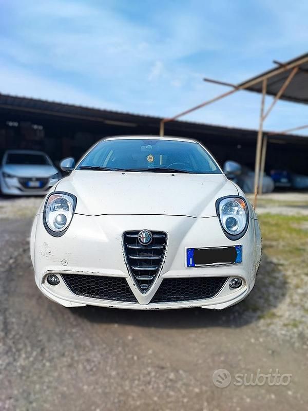 Bianco Usata 2012 Alfa Romeo MiTo Due volumi | 4000 € (Ottimo prezzo) - Immagine 1/4