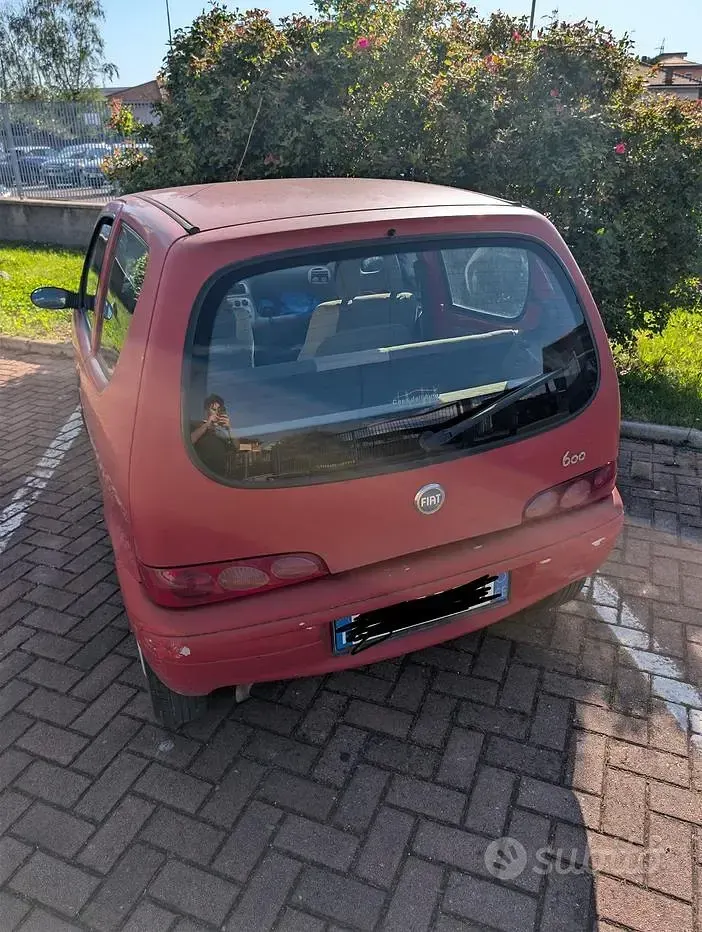 Usata Fiat 600 54 CV (39 kW) 2005 Rosso Utilitaria
