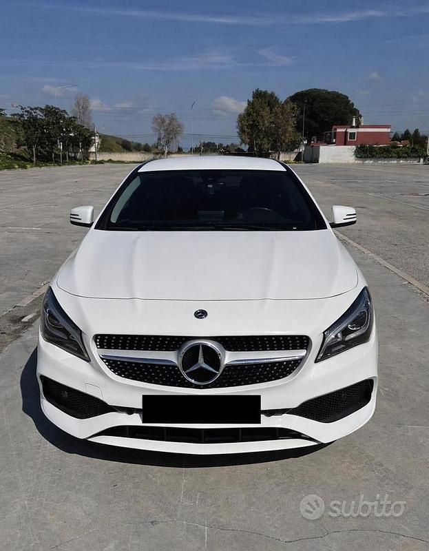 Usata Mercedes CLA200 Premium 136 CV (100 kW) 2017 Bianco Coupé