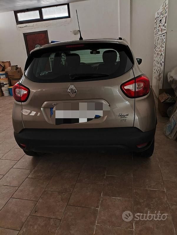 Usata Renault Captur 90 CV (66 kW) 2016 SUV