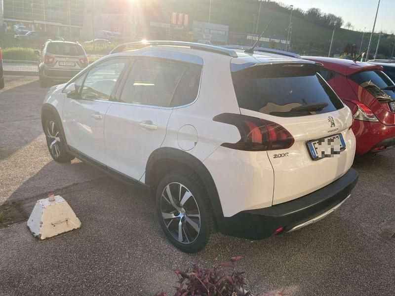 Usata Peugeot 2008 Allure 102 CV (75 kW) 2019 Bianco SUV