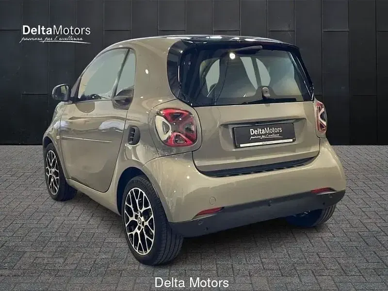 Usata Smart ForTwo Coupé 60 kW (82 CV) 2023 Utilitaria