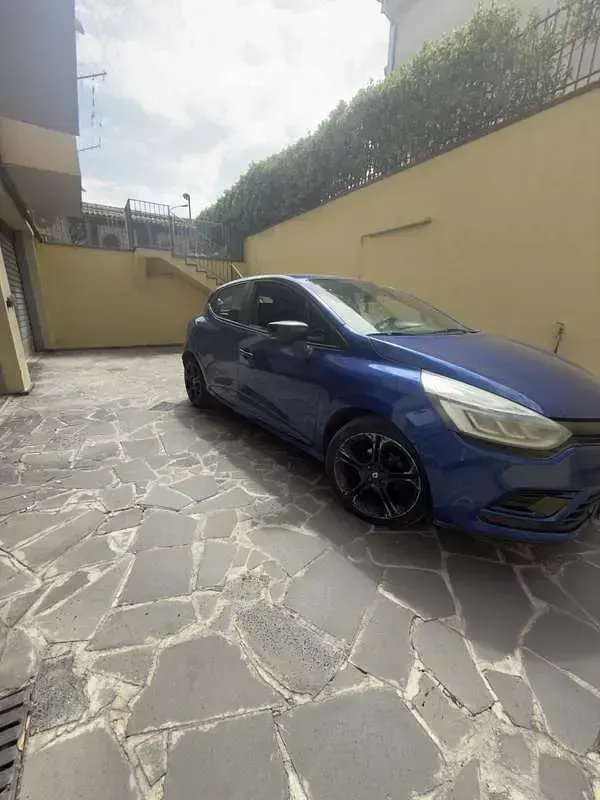 Usata Renault Clio IV GT-Line 120 CV (88 kW) 2017 Blu Berlina