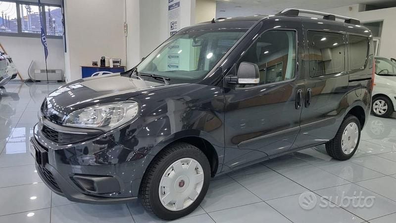 Usata Fiat Doblò 95 CV (69 kW) 2015 Nero Monovolume