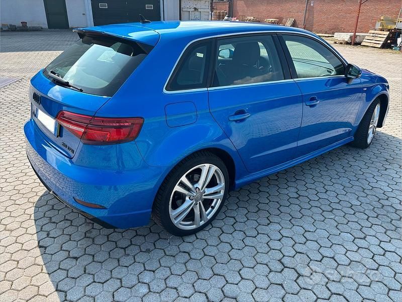 Usata Audi A3 Admired 150 CV (110 kW) 2019 Blu Berlina