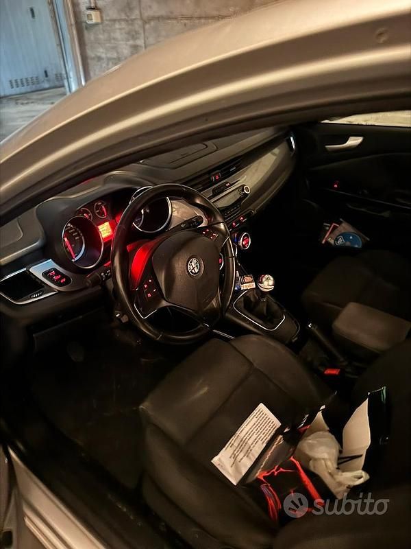 Usata Alfa Romeo Giulietta 170 CV (125 kW) 2011 Utilitaria