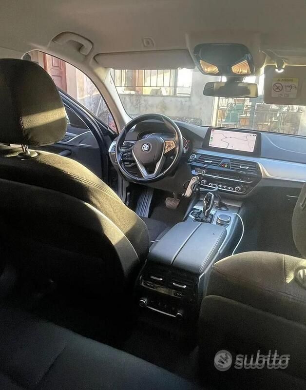 Usata BMW 520 Efficient Dynamics 190 CV (139 kW) 2019 Grigio Station wagon