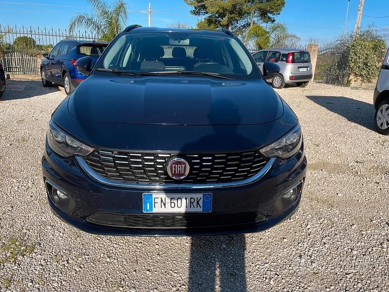 Usata Fiat Tipo Lounge 120 CV (88 kW) 2018 Blu Station wagon
