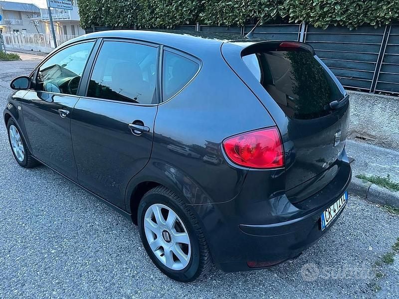 Usata Seat Altea 140 CV (102 kW) 2005 Grigio Monovolume