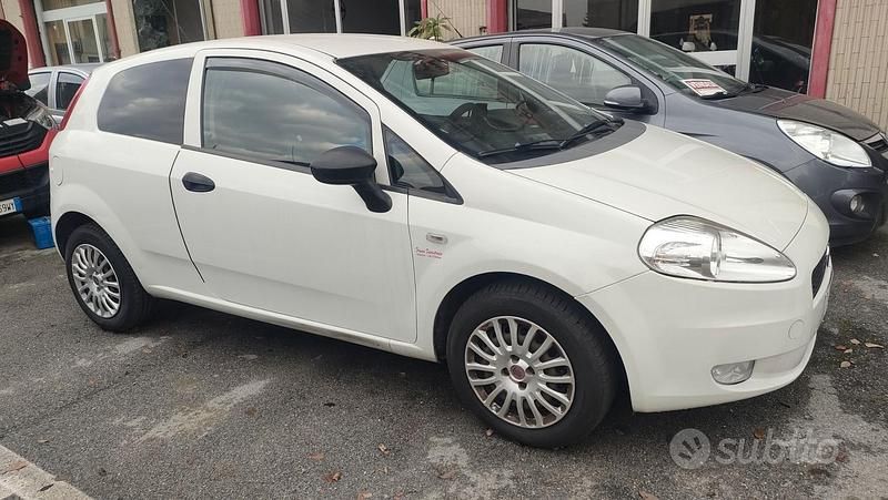 Usata Fiat Grande Punto 2011 Bianco Utilitaria
