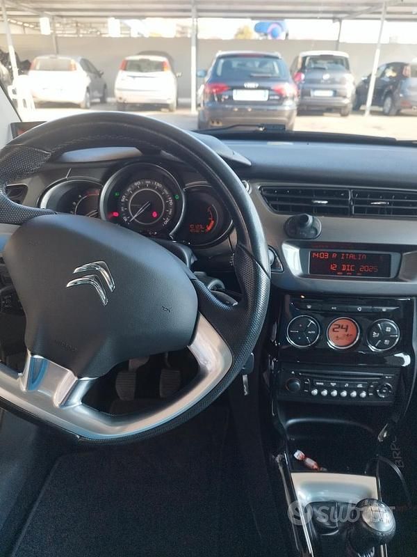 Usata Citroën C3 Exclusive 67 CV (49 kW) 2010 Verde Berlina