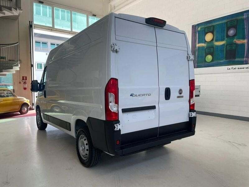 Occasion Fiat E-Ducato 58 kW (79 ch) 2023 Blanc Van