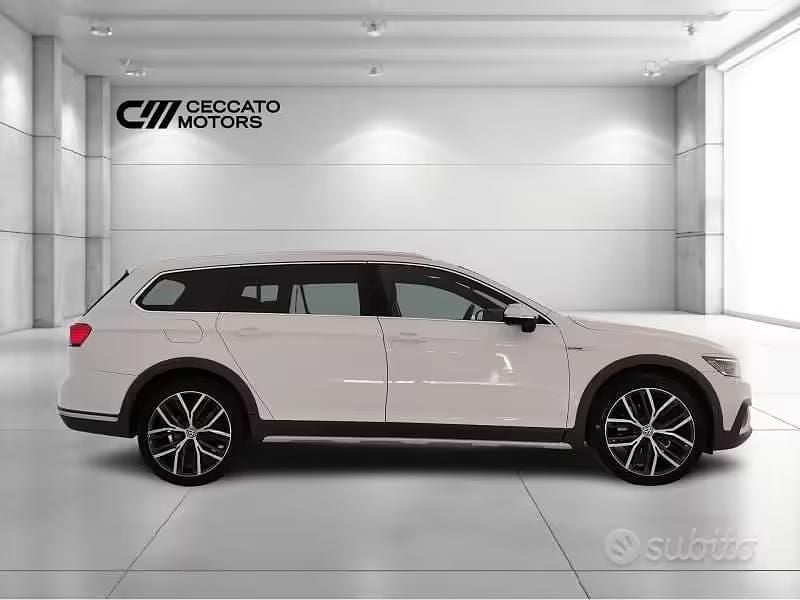 Usata VW Passat Alltrack 190 CV (139 kW) 2020 Bianco Station wagon
