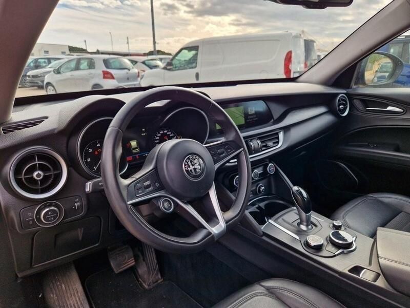 Usata Alfa Romeo Stelvio Executive 210 CV (154 kW) 2017 Nero SUV