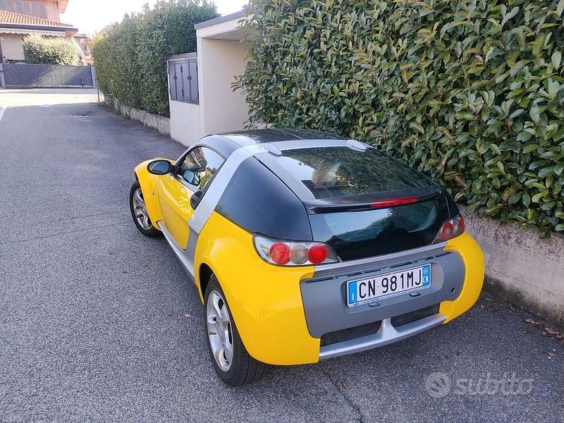 Giallo Usata 2004 Smart Roadster | 4000 € (Buon prezzo) - Immagine 1/4