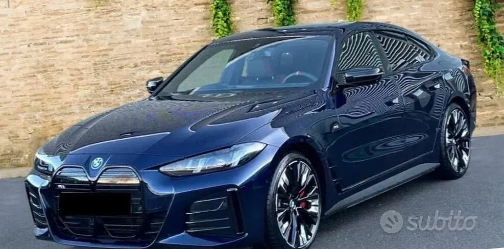 Usata BMW i4 Comfort Edition 441 kW (600 CV) 2025 Blu Berlina