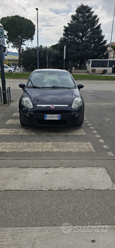 Blu Usata 2010 Fiat Grande Punto Due volumi | 3800 € - Immagine 1/4
