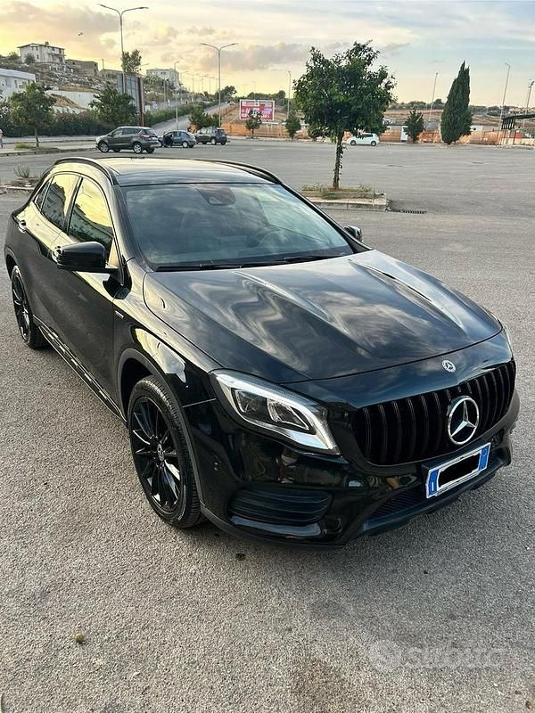 Usata Mercedes GLA200 Edition 136 CV (100 kW) 2019 Nero SUV